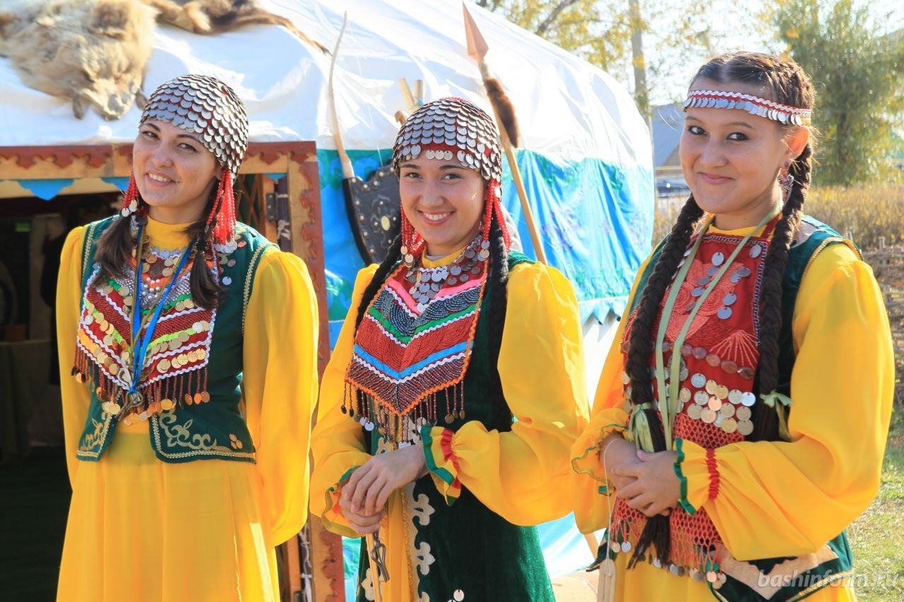 Башкирский национальный костюм женский (42 фото)